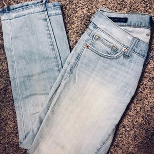 **SOLD**Lucky Brand Charlie Pencil Capri Jeans